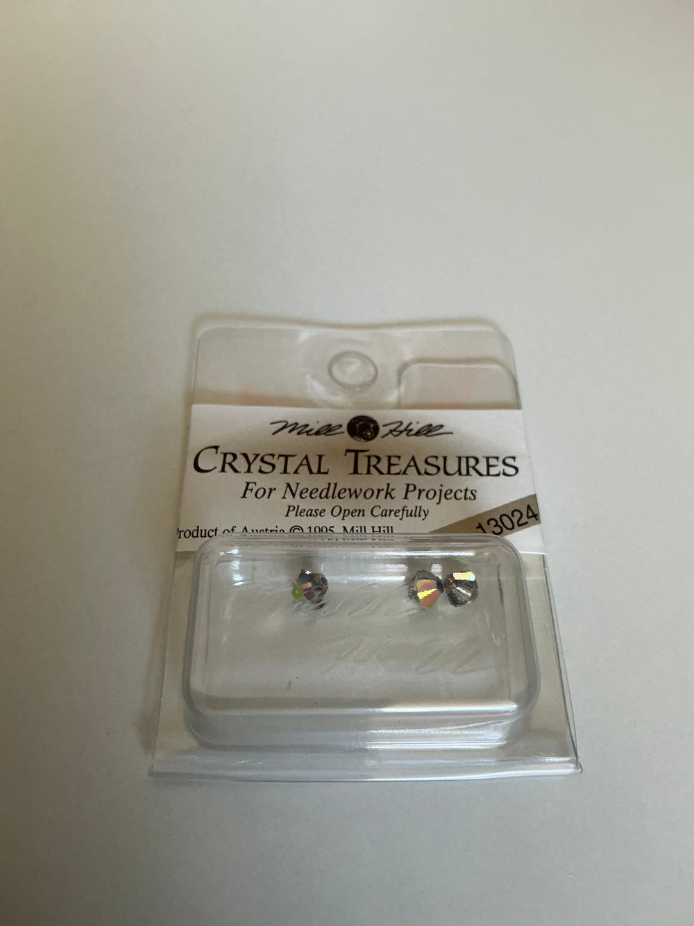 Mill Hill Crystal Treasures 13024 Rondele Vitrail Medium 4mm 3 Pieces