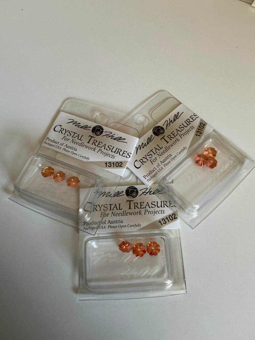 Mill Hill Crystal Treasures 13102 Margarita Chili Pepper 6mm 3 Pieces