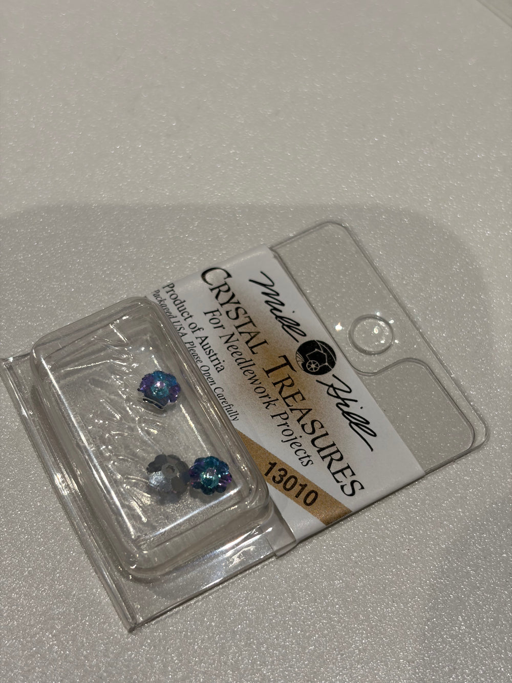Mill Hill Crystal Treasures 13010 Margarita Vitrail Light 6mm 3 Pieces