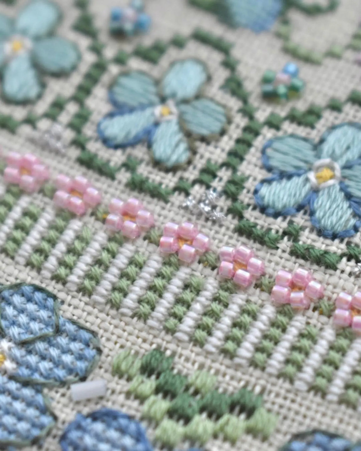 Mille Fleur VP-047 Forget me not